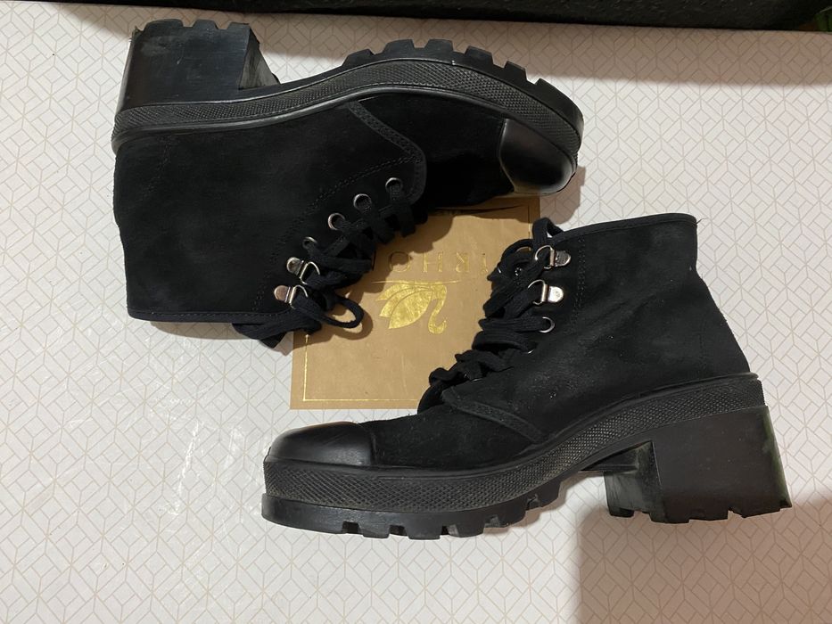 Продаю осеннюю обувь