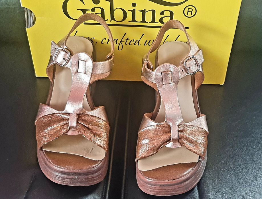 Нови сандали "Gabina"