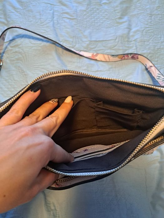 Парфоа чанта с дълга дръжка