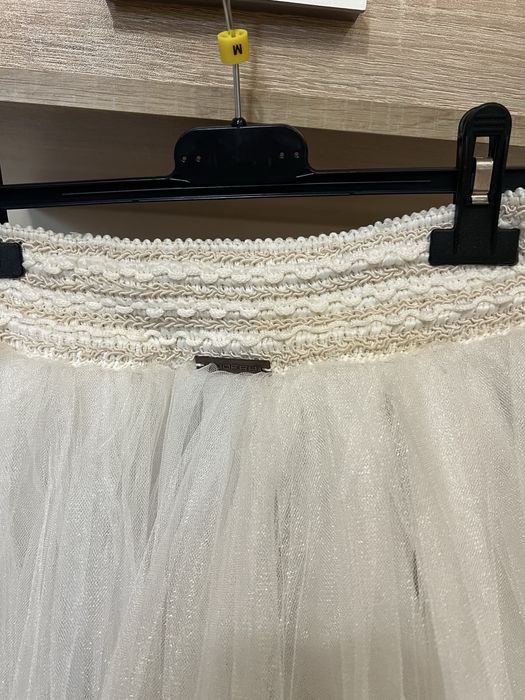 Уникална тюлена пола Djofra, която стои великолепно