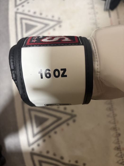 Боксови ръкавици Twins 16oz