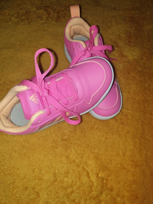 Маратонки на Адидас