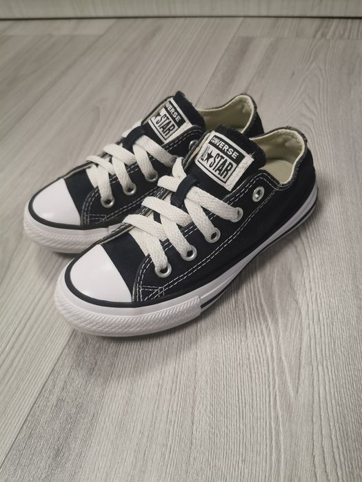 Tenisi Converse mărimea 28