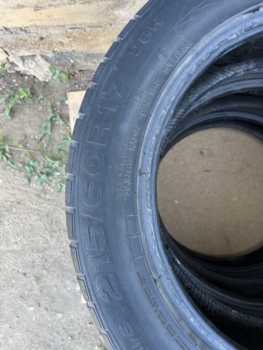 Продам шины r17 215/60