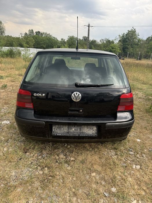 Dezmembrari/Dezmembrez volkswagen Golf 4