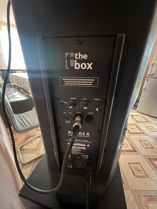 Vând boxa activa