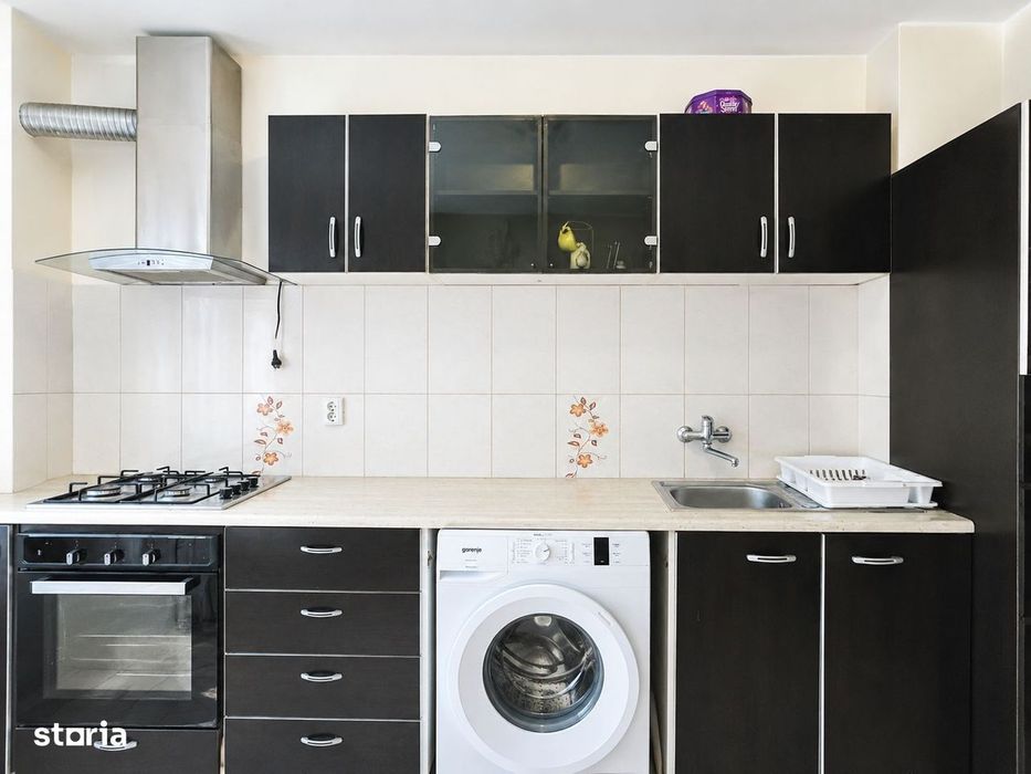 De inchiriat apartament cu 3 camere - zona Lipovei