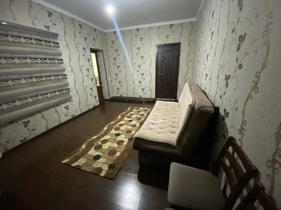 Продаётся хороший  Двухэтажный Дом в Мирабадском районе на Саракульке.