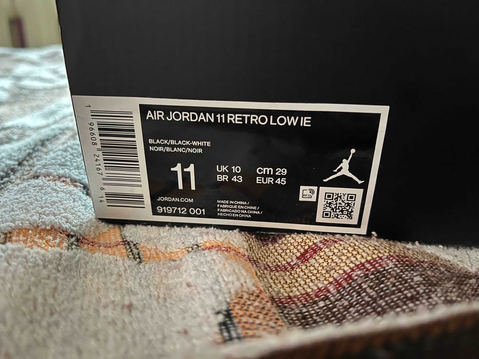 Продам оригинальные Jordan 11 low ОРИГИНАЛЬНЫЕ
