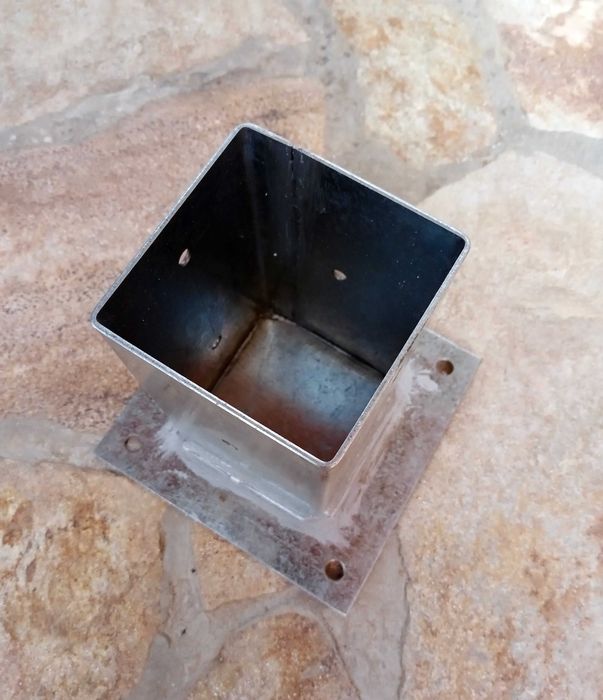 Опора/основа/пета за дървена греда