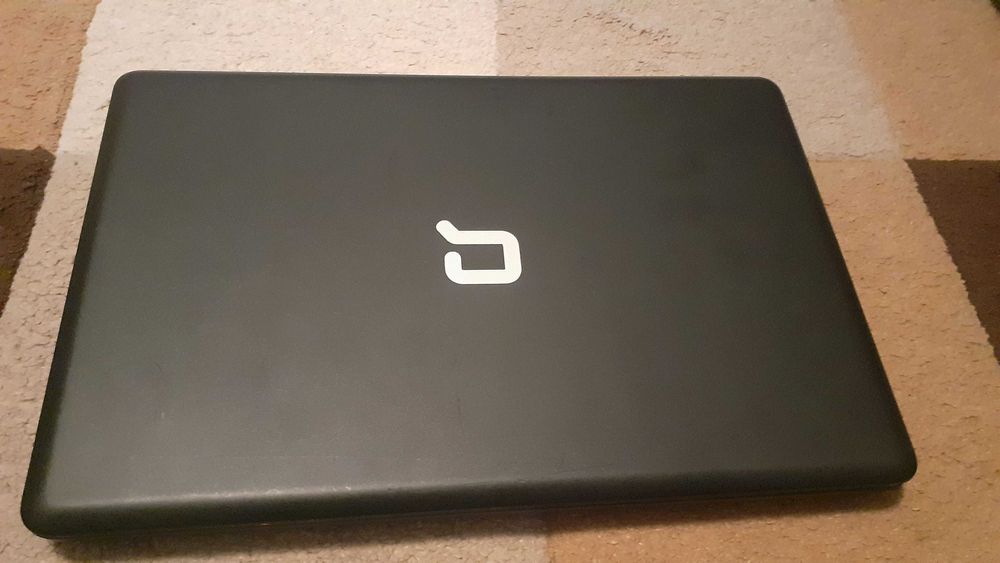 Laptop Compaq, model CQ56