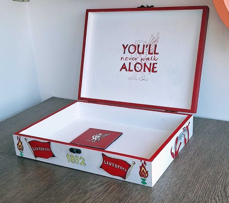 Ръчно рисувана кутия за съхранение на футболен клуб Liverpool