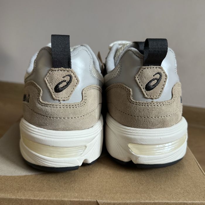 Нови ASICS GEL-1090v2 Cream/Clay Grey EUR 41.5 - Унисекс - оригинални