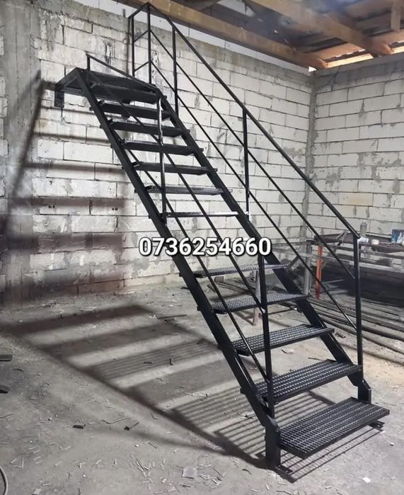 Scara metalice zincate