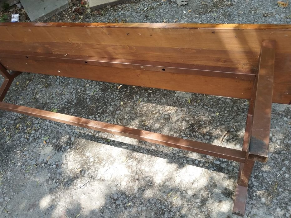 Маси с пейки от масивна дървесина