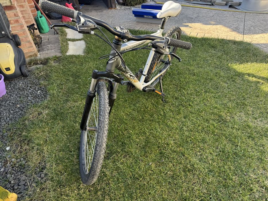 Vand biciclete roti pe 26”