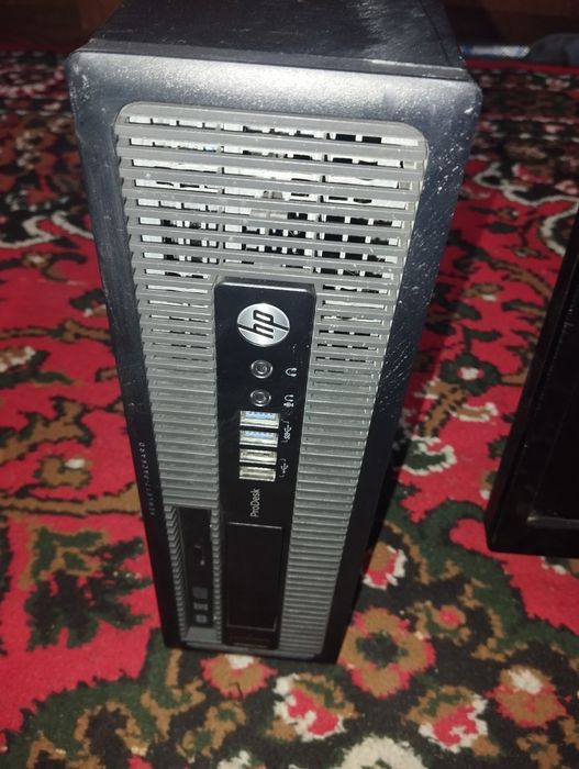 Стол компьютер сотилади