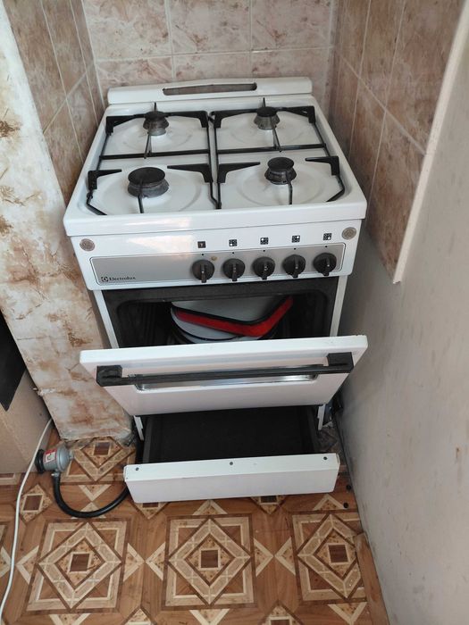 Газова печка Electrolux