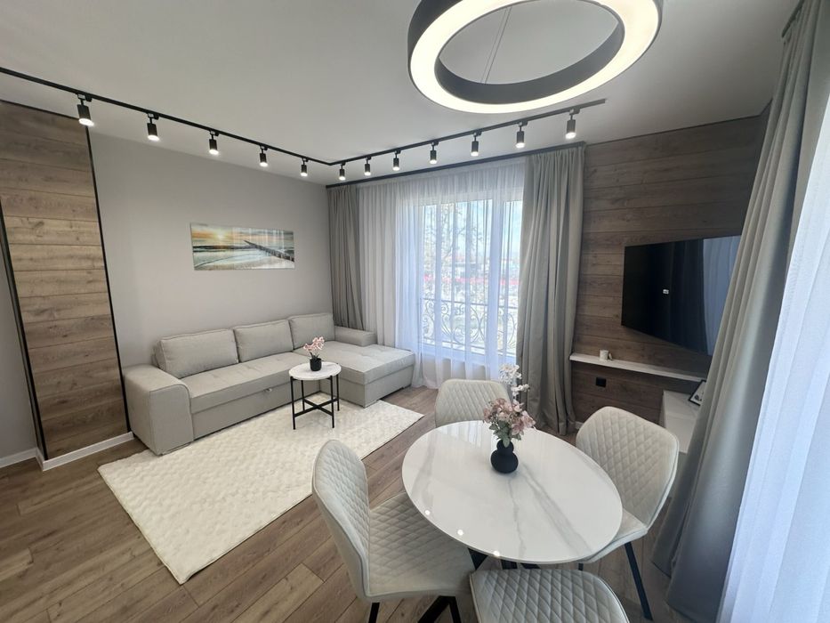 Тристаен обзаведен апартамент кв.Кършияка