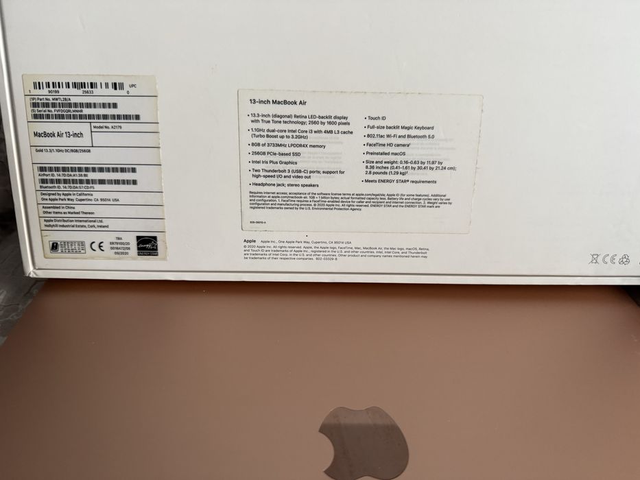 Macbook air M1 i3 8Gb Ram 256Gb SSD