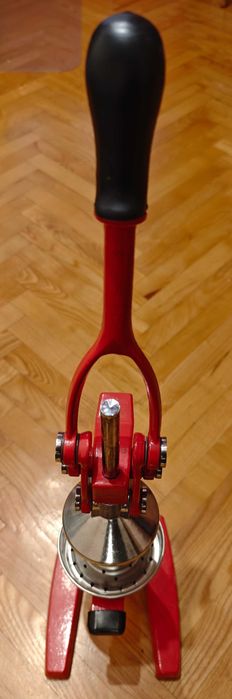 Професионална цитрус преса за нар черна Zokura Z100RD