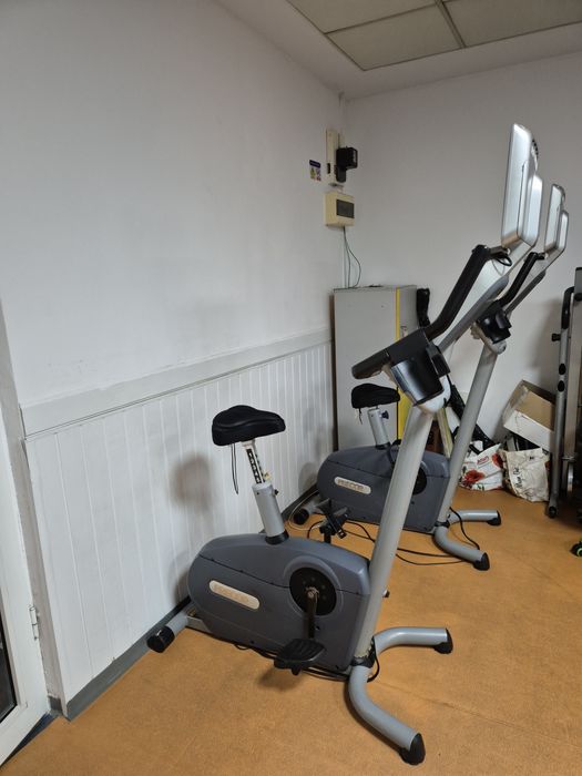 De vânzare pachet aparate sala fitness