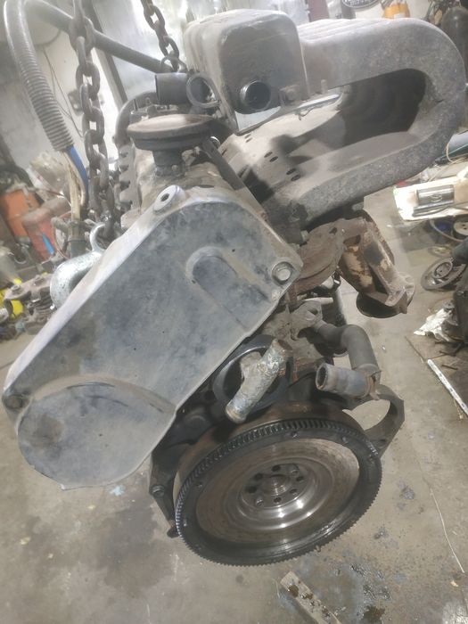 Двигатель фолькцваген Т4  2.4 дизель