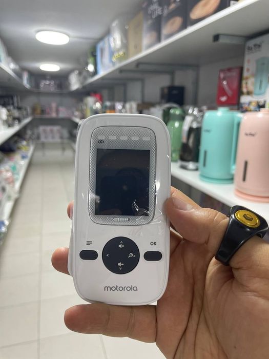 Цифровая видеоняня с диагональю экрана 2" MOTOROLA