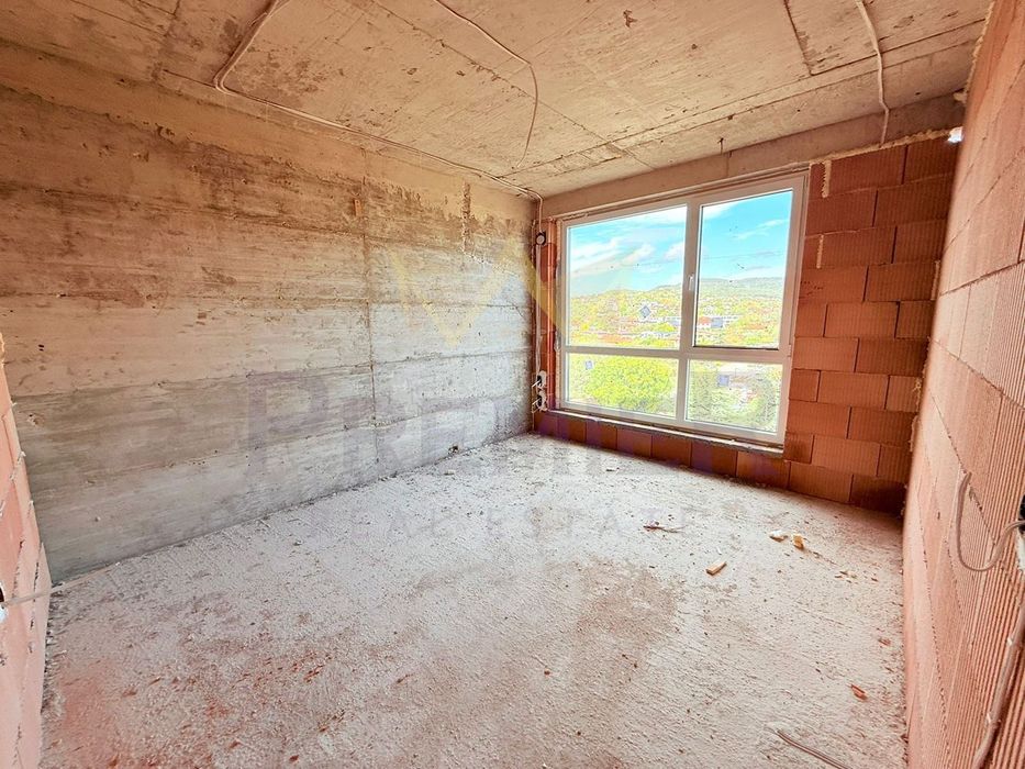 Продава се Тристаен апартамент в Варна, Владислав Варненчик - 86 кв.м за 813 €/кв.м - Снимка #1