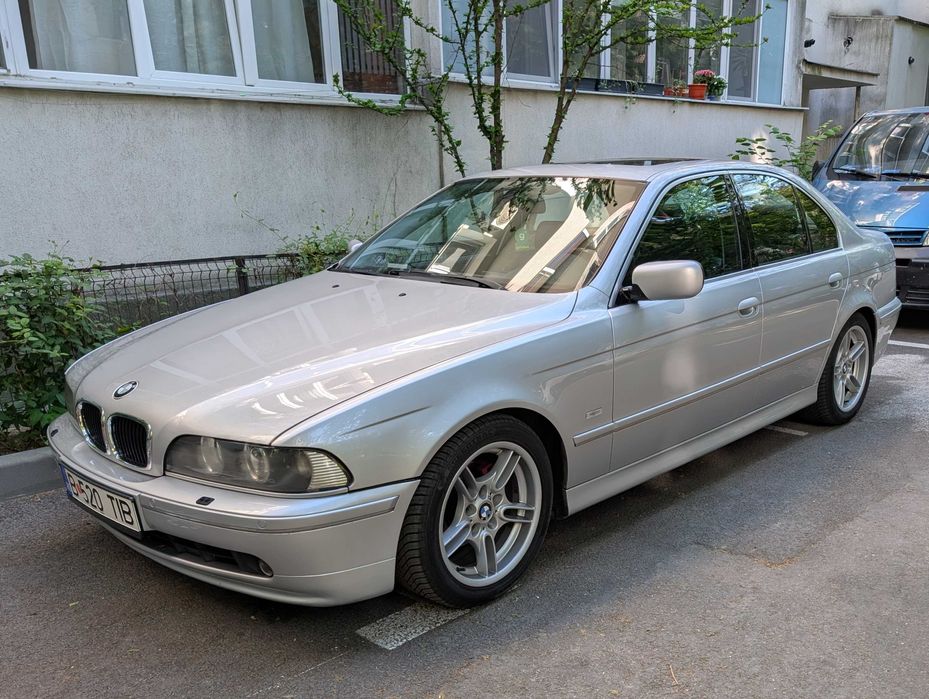 BMW 520i (170CP) steptronic (E39 facelift - motor M54B22)