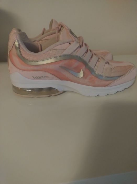Pantofi sport Nike Air Max mărimea 40,5