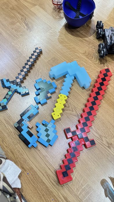 Игрушки для мальчика