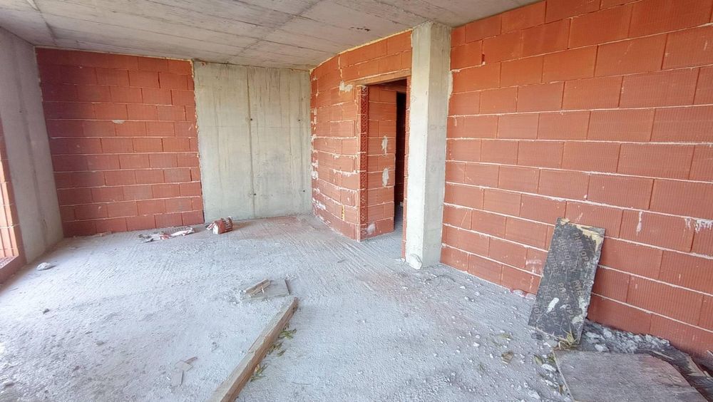 Продава се Двустаен апартамент в София, Банишора - 73 кв.м за 2500 €/кв.м - Снимка #1