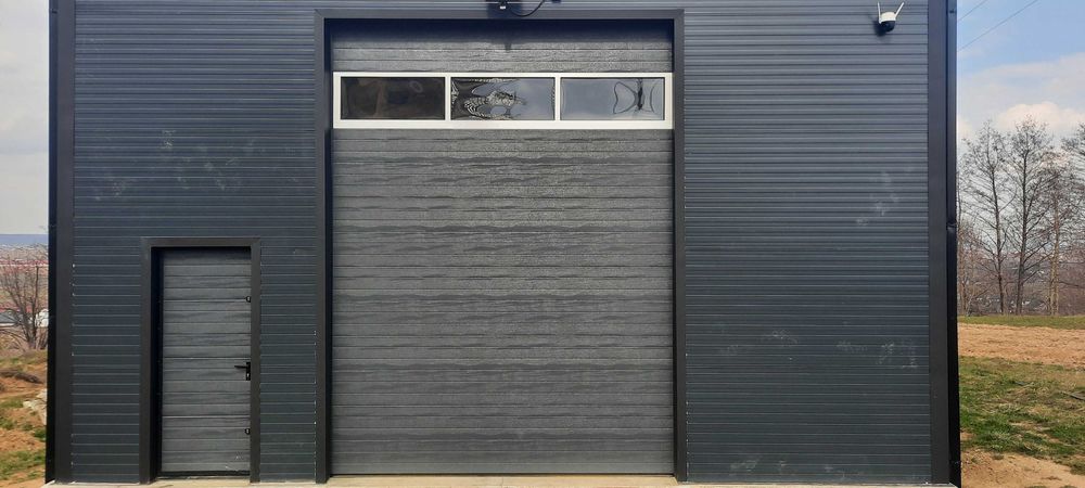 Usi sectionale rezidentiale si industriale Rulouri exterioaare