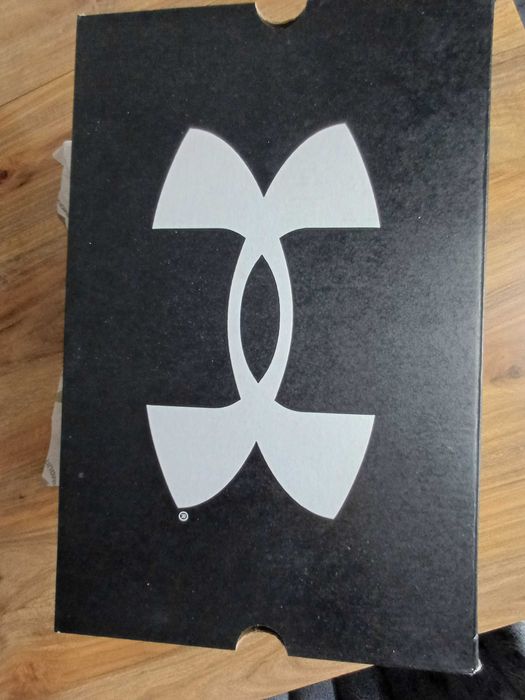 Маратонки  -  Under Armour