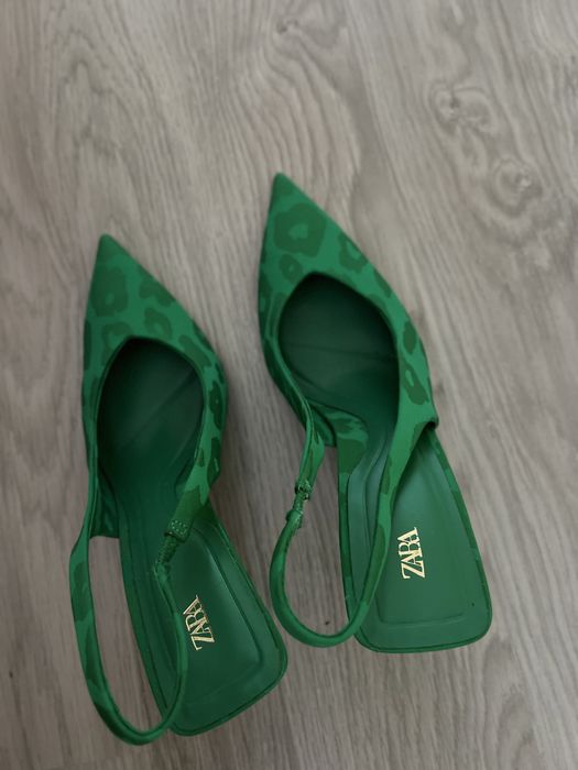 Туфли зара Яркие