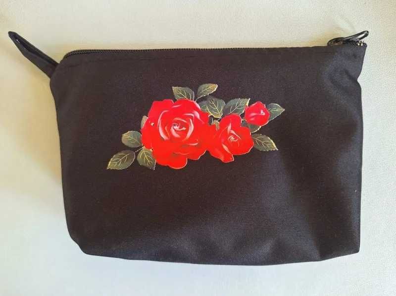 Несесер за тоалетни и козметични принадлежности 15х20см Цветя