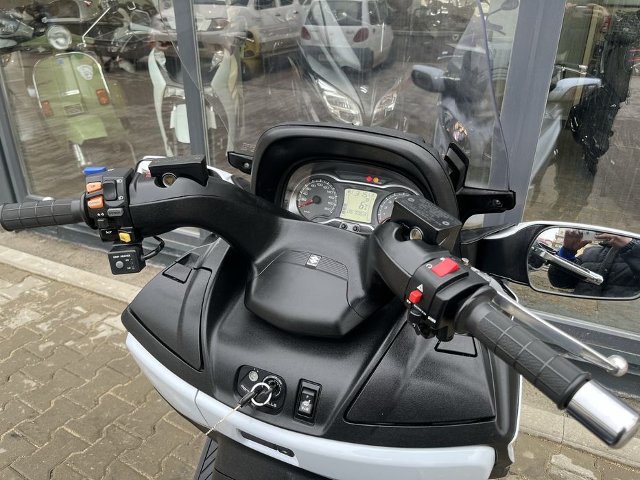 Suzuki Burgman 650 cc - Garantie - Transport Gratuit -