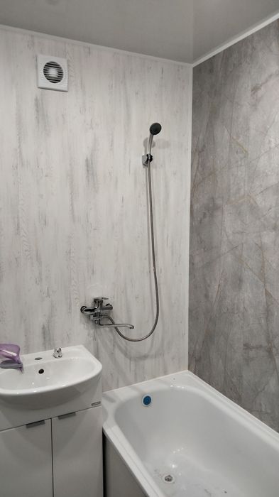 Обшиваем декорпанелями стены потолок балконы