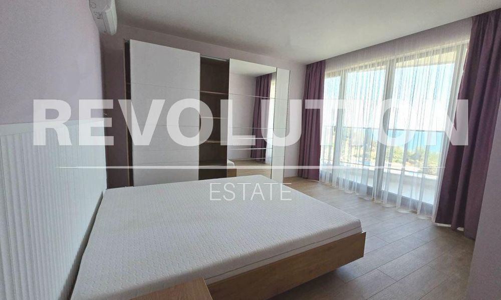 Четиристаен апартамент в района на м-т Ален мак!