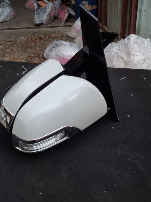 Зеркала на Toyota Estima