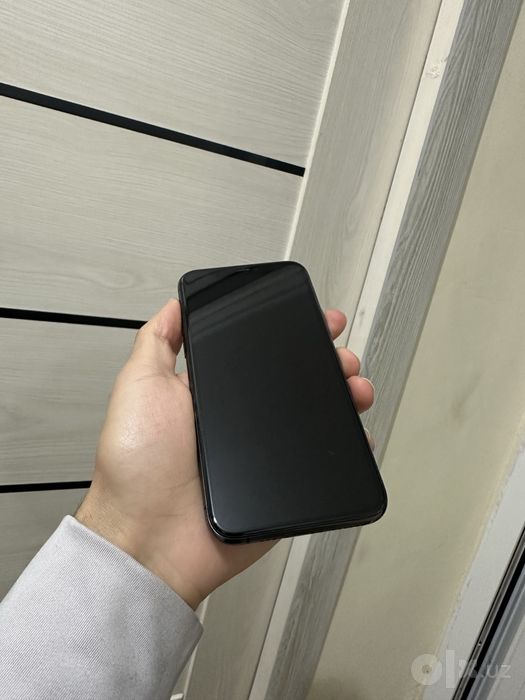 iphone 11 pro     .