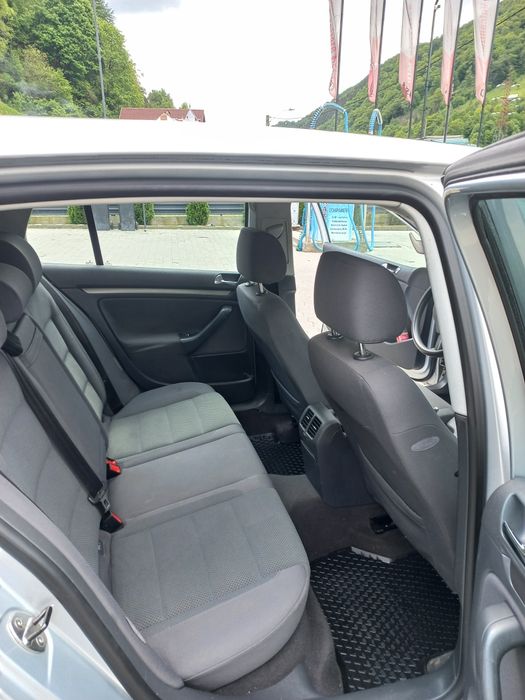 Vand Vw golf 5        .