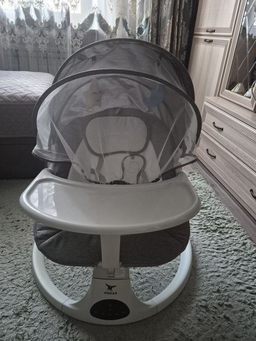 Шезлонг детский Pegas