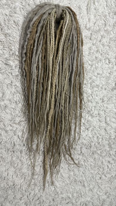 Прода ДЕ косы и дреды