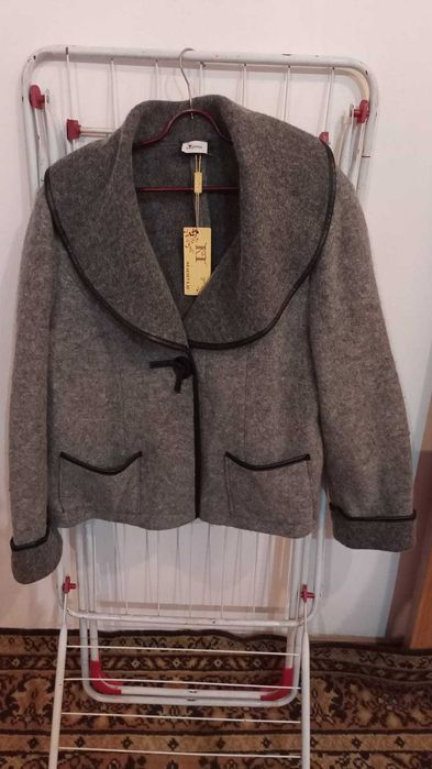 продам женское полупальто