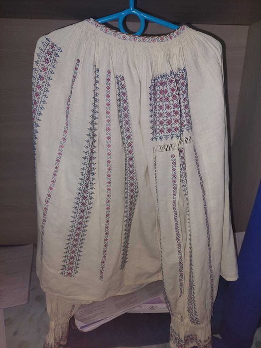 Ie tradițională veche din zona Moldovei(cititi descrierea ptr. marime)