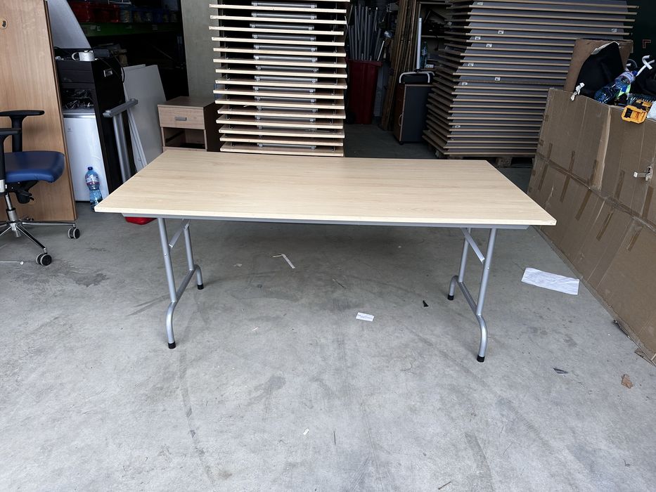 Разтегателна маса с метална конструкция 160х80 см –