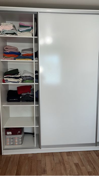 Шкаф плательный для вещей