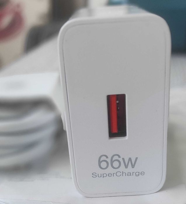 Нов комплект  зарядно 66W и кабел за Honor, Huawei